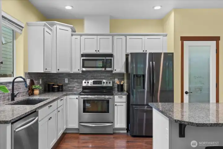 Stunning! Check out the pantry door!