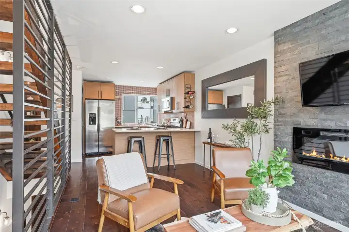 Welcome to contemporary living in the best West Seattle location!