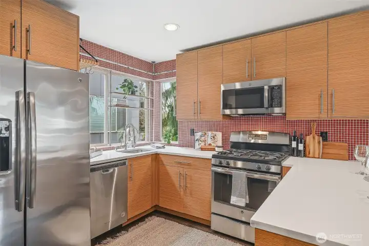 The space comes equipped w/ quartz counters, and gas cooking.