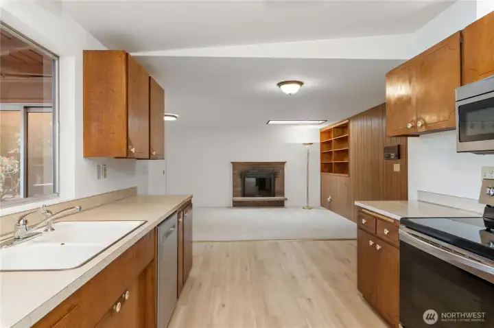 (2) kitchen from dinette