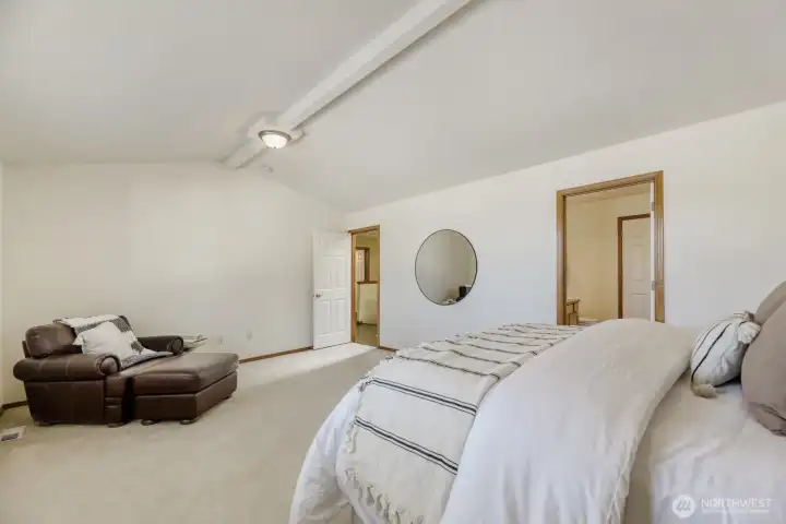 PERFECT PRIMARY BEDROOM WITH EASY ACCESS FOR LARGE FURNITURE.