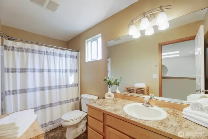 COMPLETE SECOND FULL BATHROOM UPSTAIRS HAS IT ALL – PERFECT FOR EVERYONE.