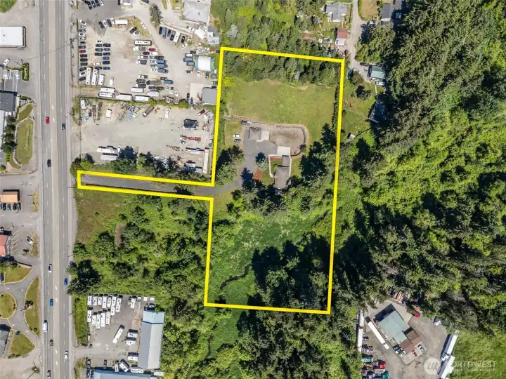 Overhead view of approximate boundaries of combined 3 parcels.