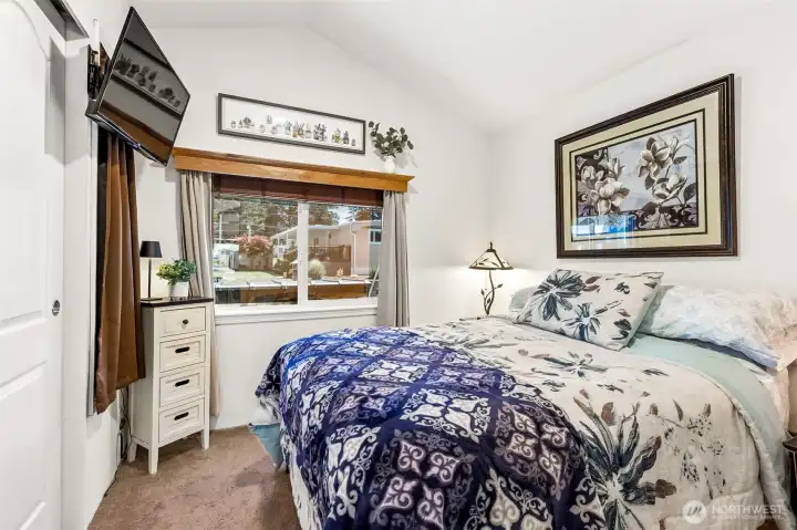 Spacious bedroom.