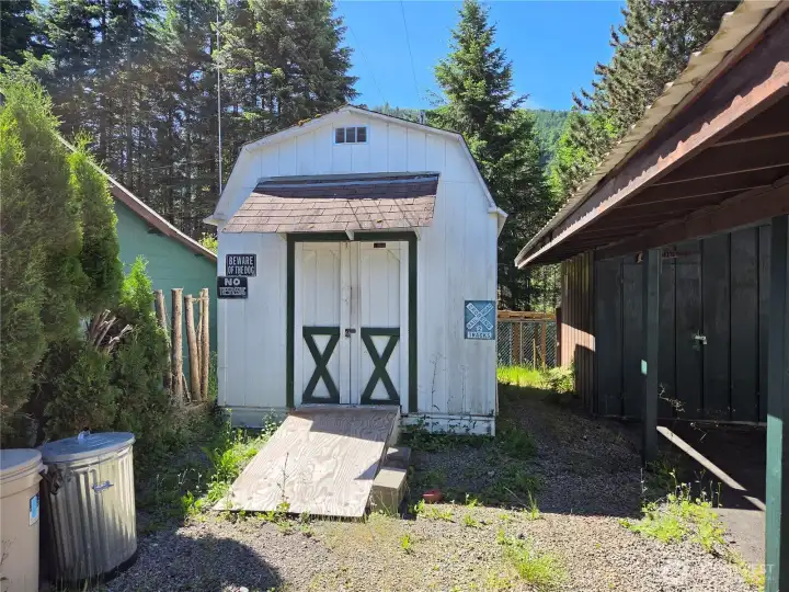 Detached storage shed