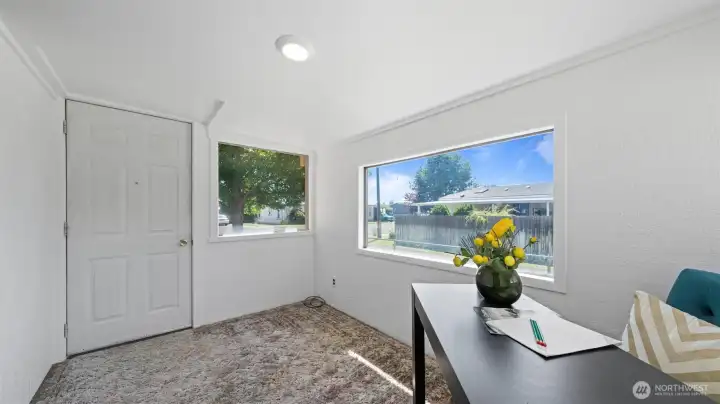 Bonus office/den with side entrance
