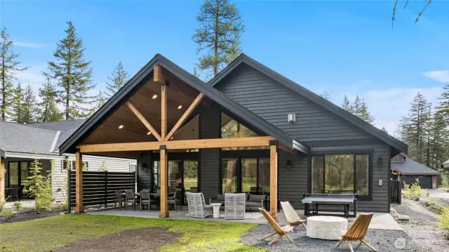 Timberland covered back porch!