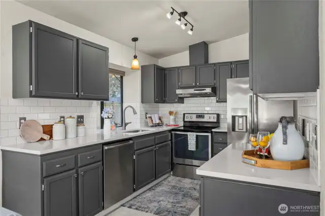 Beautifully updated kitchen!