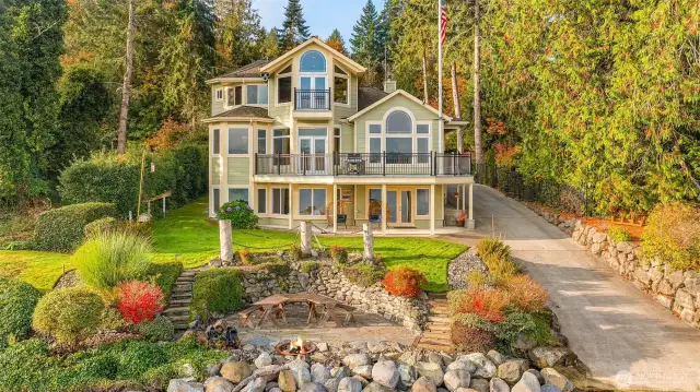House from beach, boat ramp and fire pit