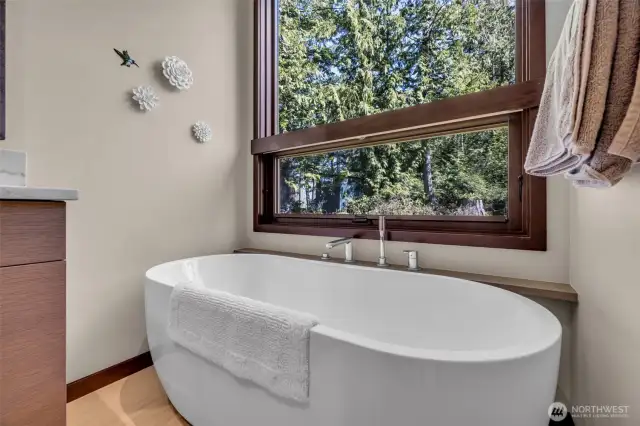 Soaking tub after a delightful day exploring the Islands.