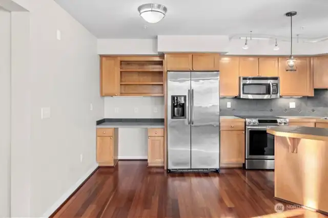 Office desk nook off kitchen.