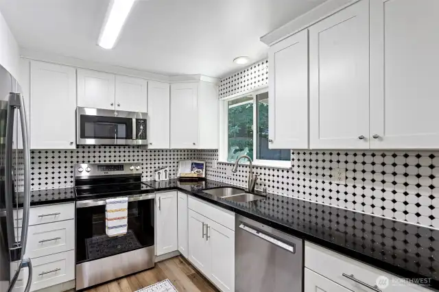 Lots of storage in Kitchen