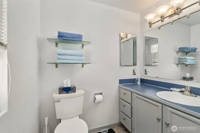 Primary ensuite bathroom.