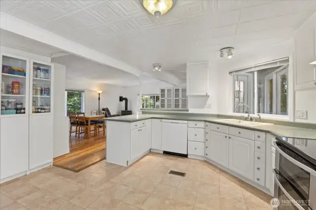 Full view of the Kitchen area.