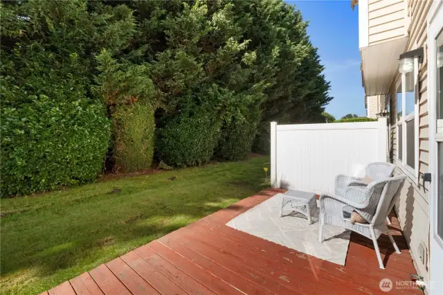 No neighbors behind you! Just lush vegetation.