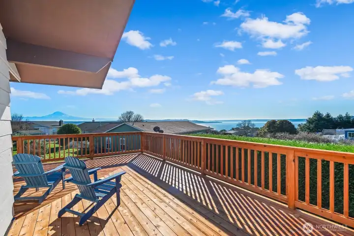 Glorious Mt. Rainier & Sound Views!