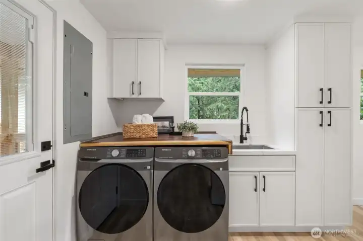 Laundry/Mudroom