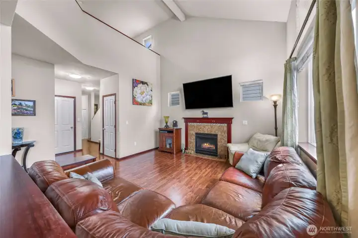 Gas fireplace to keep you warm and cozy during PNW evenings!
