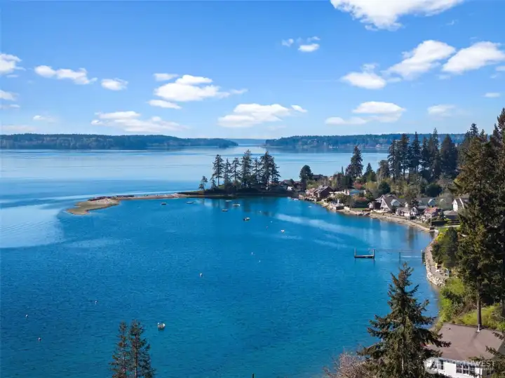 The home is just around the corner from a public boat launch on Horsehead Bay make a boating lifestyle close and convenient. The home is just around the corner from a public boat launch on Horsehead Bay make a boating lifestyle close and convenient.