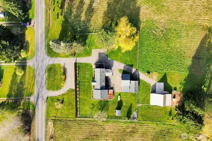 So many possibilities here—but the best benefit is the prime mid-county location, just minutes from the city, offering the perfect balance of country living with convenient access to town.