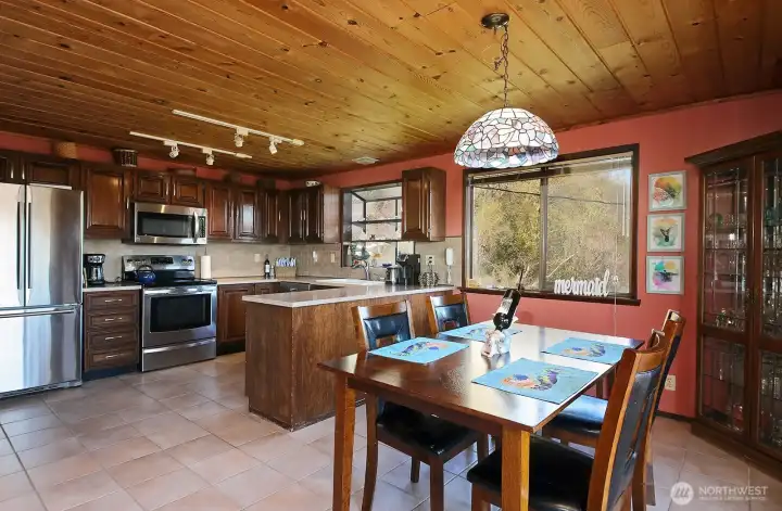 Dining / Kitchen