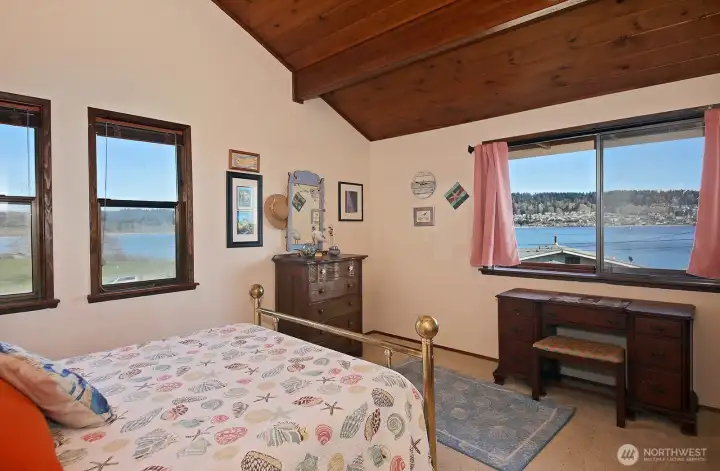 Upper 2nd Bedroom