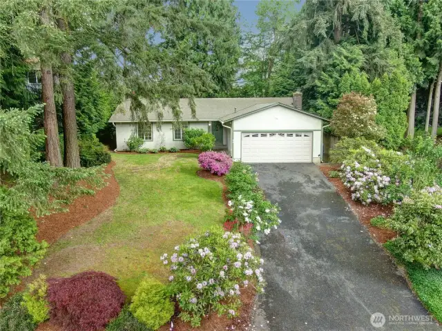 Highly sought-after single-story residence located in a tranquil neighborhood.