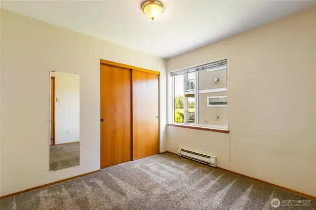 2nd bedroom