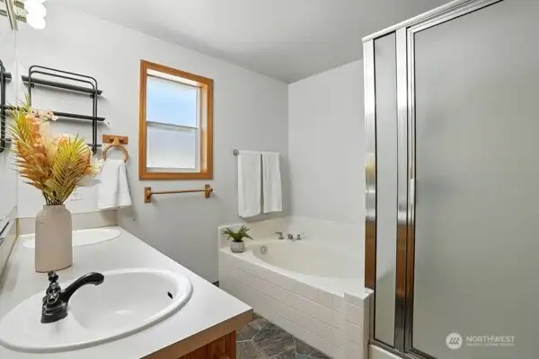 Primary ensuite bathroom main floor