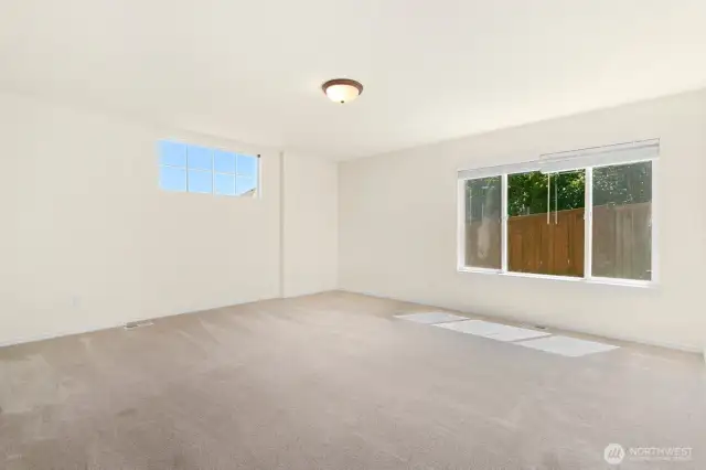 Upstairs Bonus Room (bare)