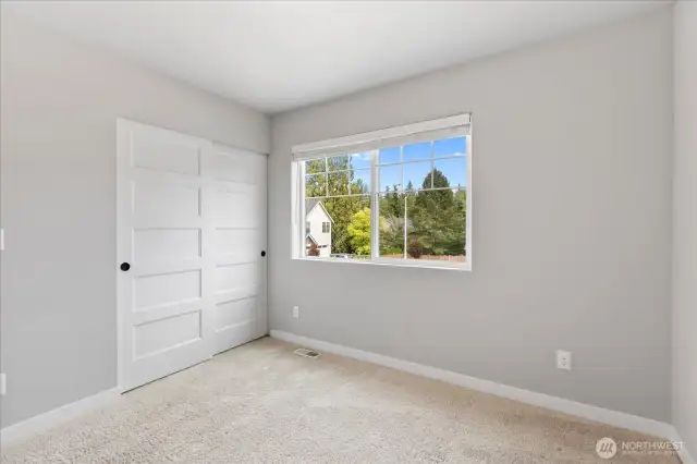 Upstairs Bedroom #4
