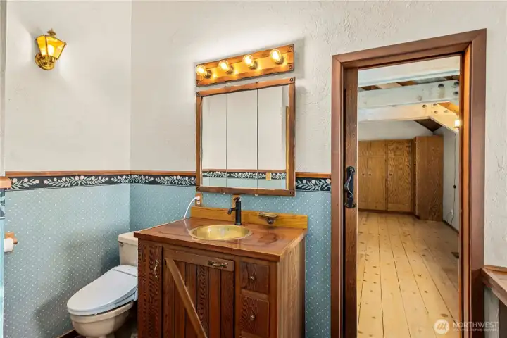 Primary bath with copper sink