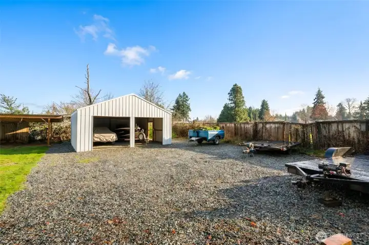 New shop for even more storage!