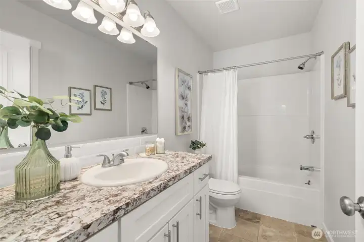 Main floor full bathroom