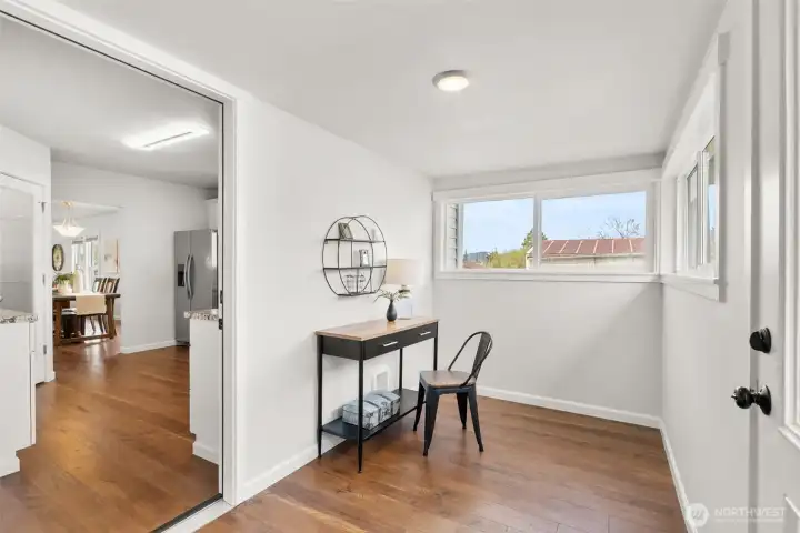 Multi use space in laundry room