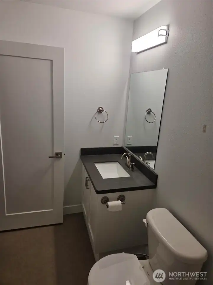 Large bathroom with tub/shower.