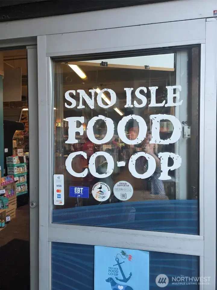 Food CO-OP minutes from your front door.