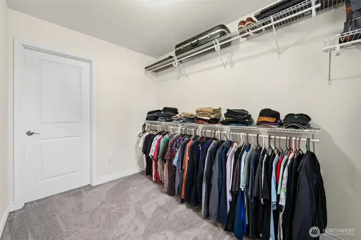 Upper Pirmary Walk through Closet