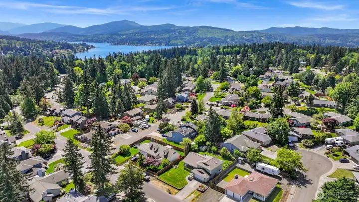 Great setting in a peaceful, established neighborhood