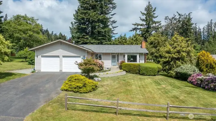 Welcome to this beautifully maintained home.
