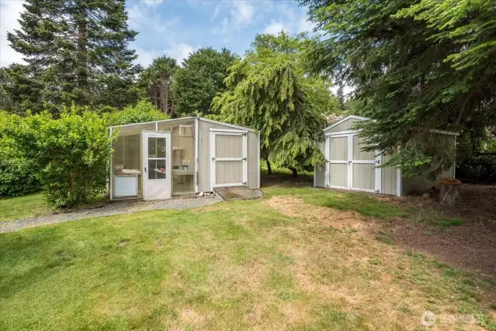 Greenhouse & storage shed