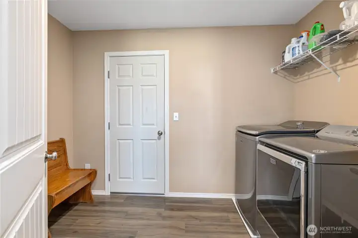 Nice size laundry area.
