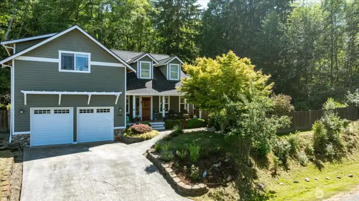 Welcome to Twin Oaks Lane on Whidbey Island!