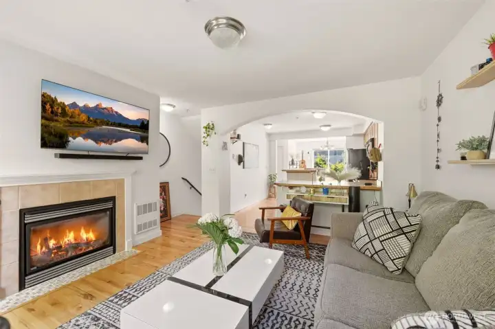 Open concept to kitchen and dining room. (second floor)