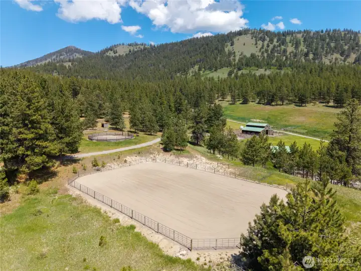 Arena and Round Pen Arena and Round Pen