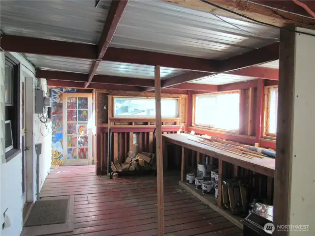 Enclosed Back Deck w/Work Bench