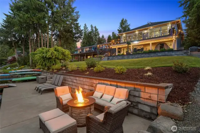This Long Lake gem offers ultimate NW lakefront living day and night!
