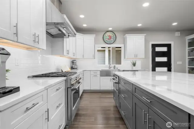 Serve all your guests from this perfectly designed kitchen.