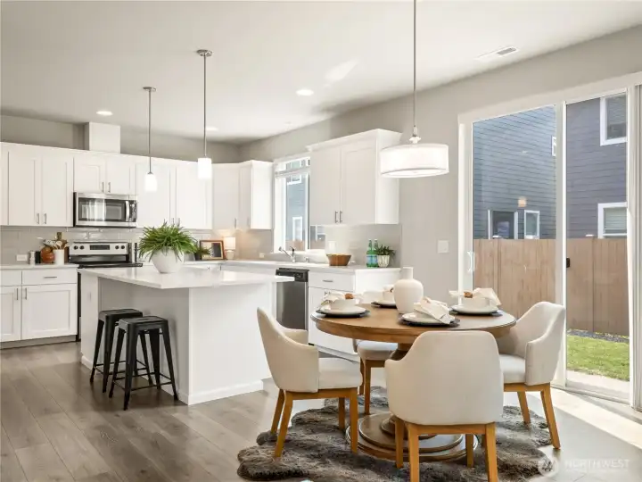 Main level - Dining area with open concept