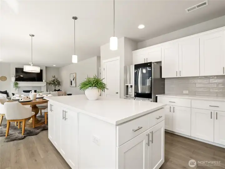 Main level - Kitchen with open concept